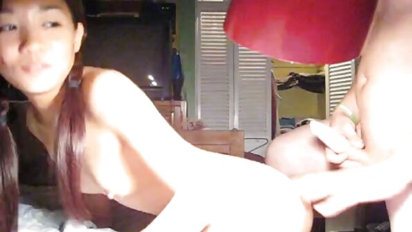La donna sicura di sé sa i più bei film porno come eseguire uno spettacolo emozionante