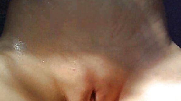 L'istinto di base prende il sopravvento e il xxx belli ragazzo si scopa la sorellastra