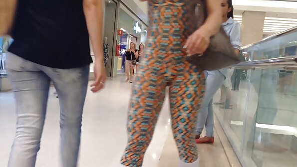 La bionda sta ricevendo una profonda penetrazione anale mentre i piu bei porno è fuori
